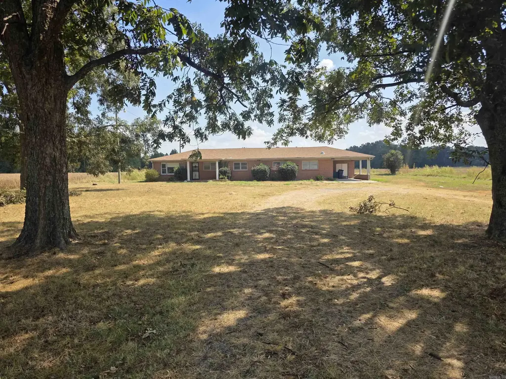 2742 Phillips 241 Road, Lexa