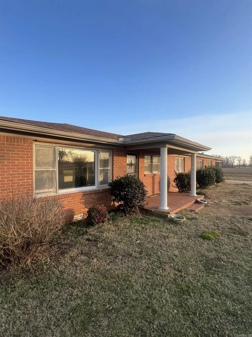 2742 Phillips 241 Road, Lexa