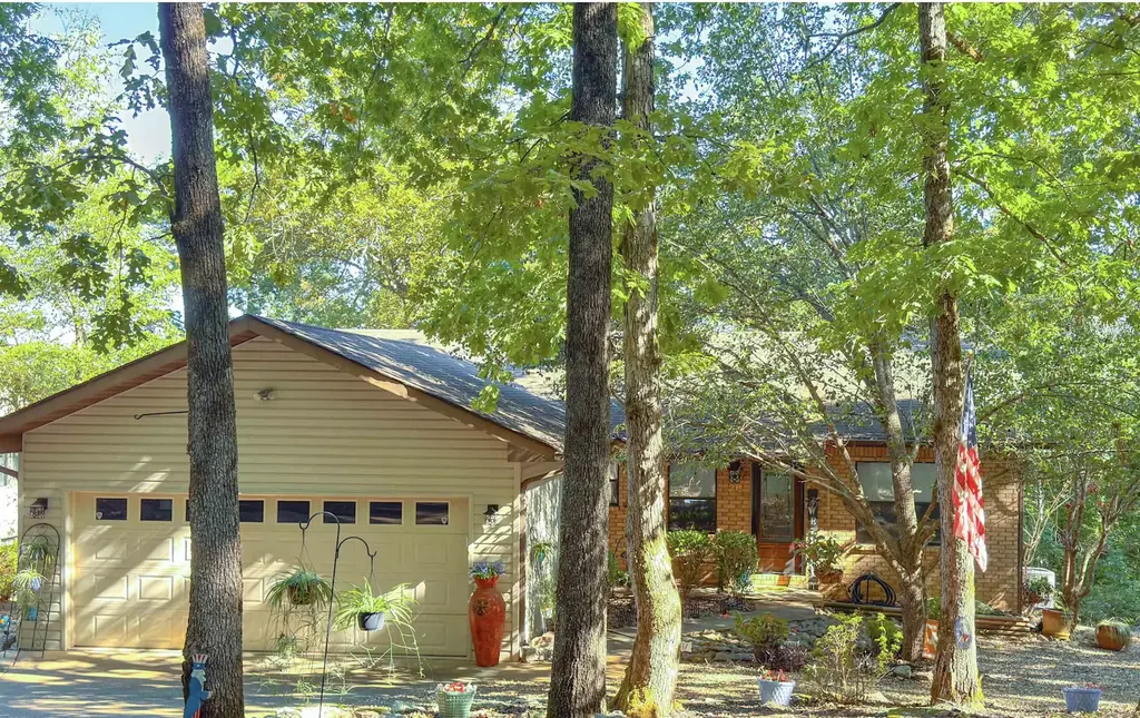 28 Alta Way, Hot Springs Village