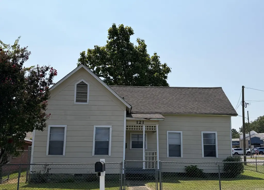121 S Oak St, Jacksonville