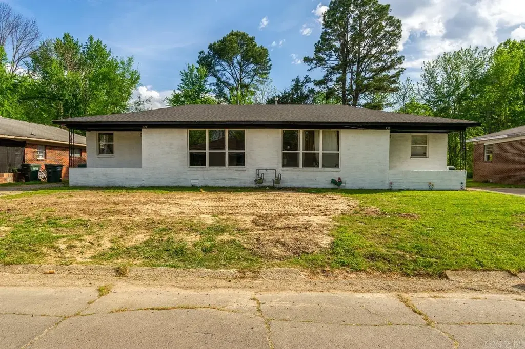 325 Hereford Street, Conway
