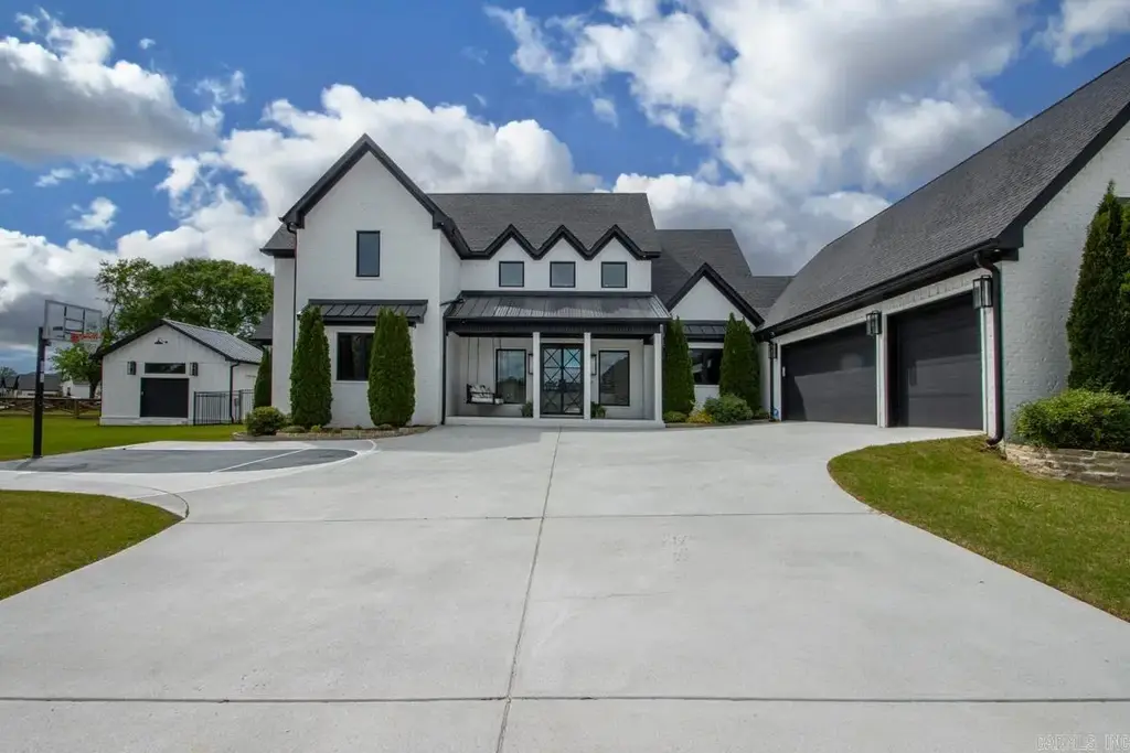 7509 S Shoreline Boulevard, Benton