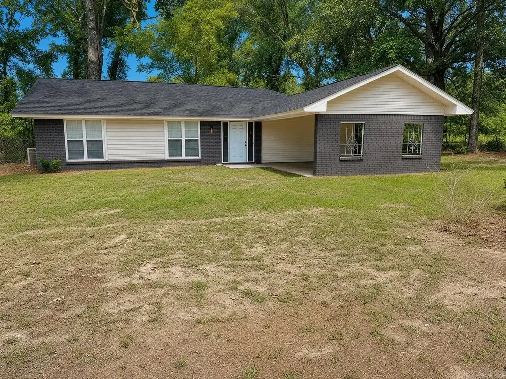 7124 Camden Cutoff Road, Pine Bluff