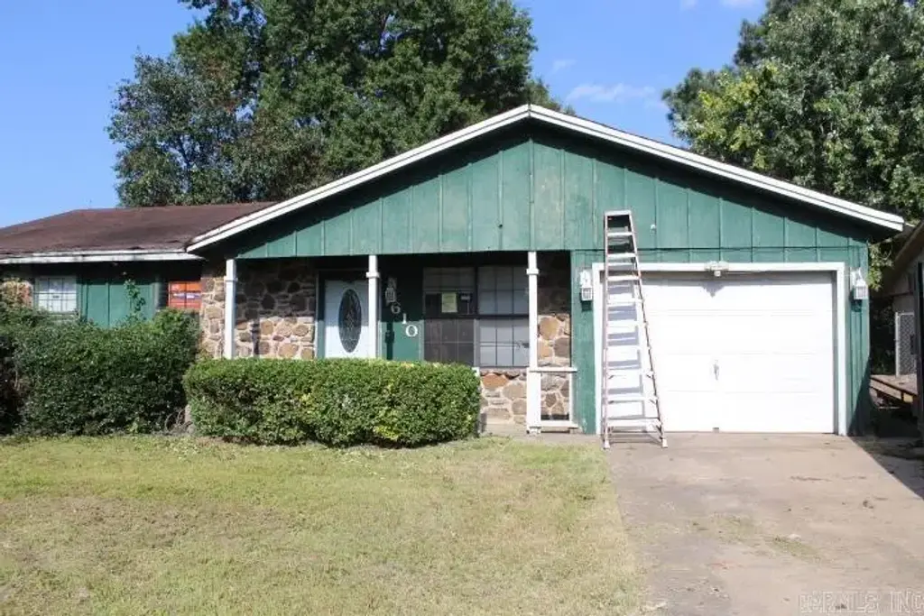 1610 N Lowe Street, Stuttgart