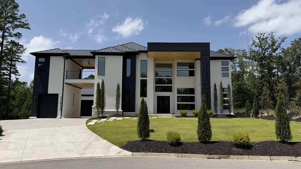 84 Orle Circle, Little Rock