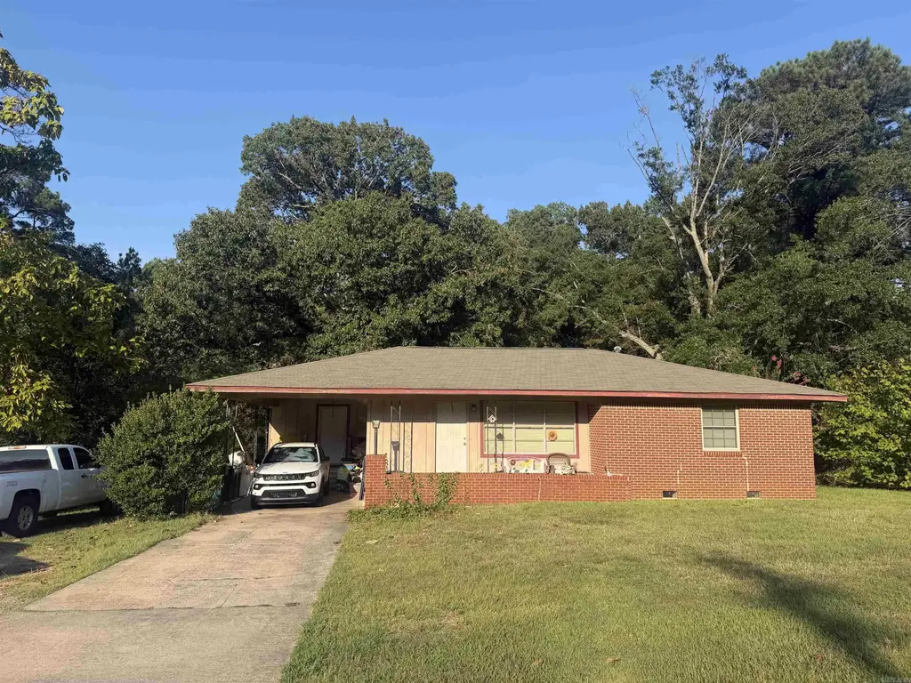9305 Dollarway Road, White Hall