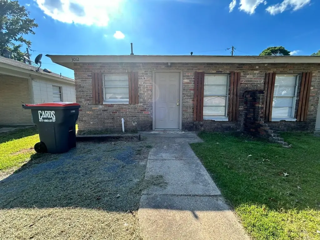 3012 S Holly Street, Pine Bluff