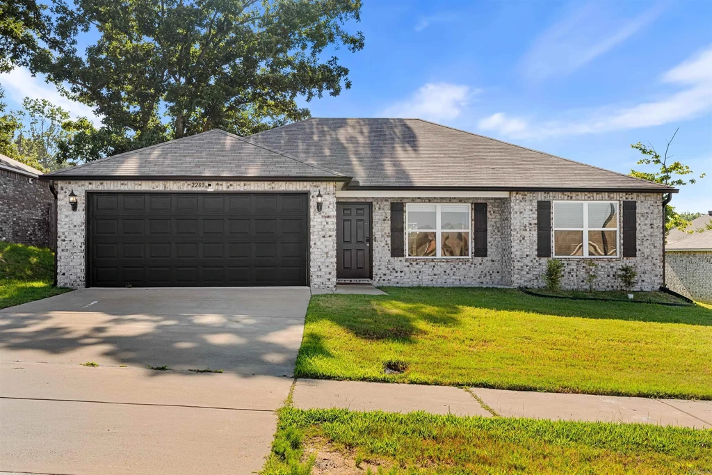 2280 Getty Drive, Conway