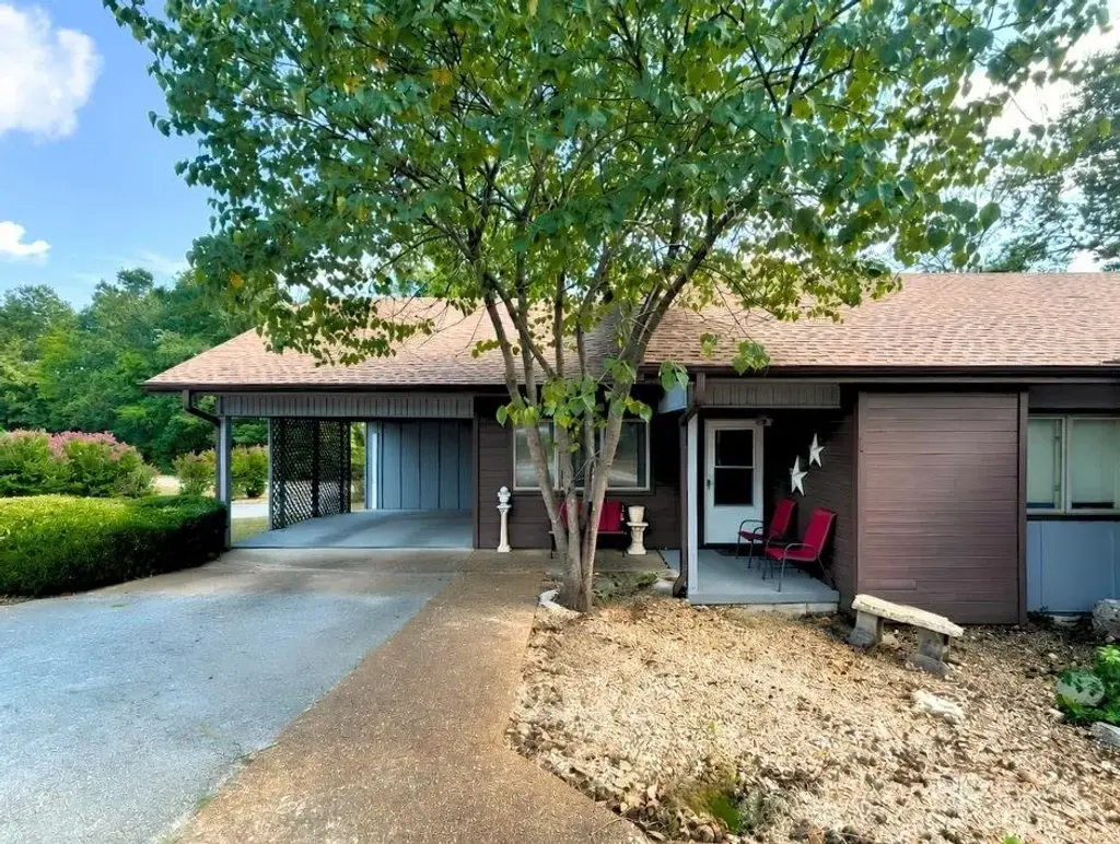 1 Tenkiller Trace, Cherokee Village