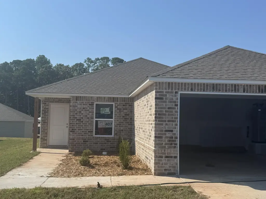 6105 Croft Avenue, Benton