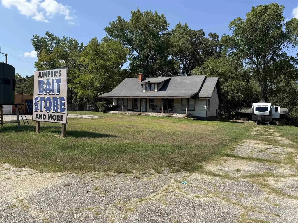 17146 Highway 70, Benton