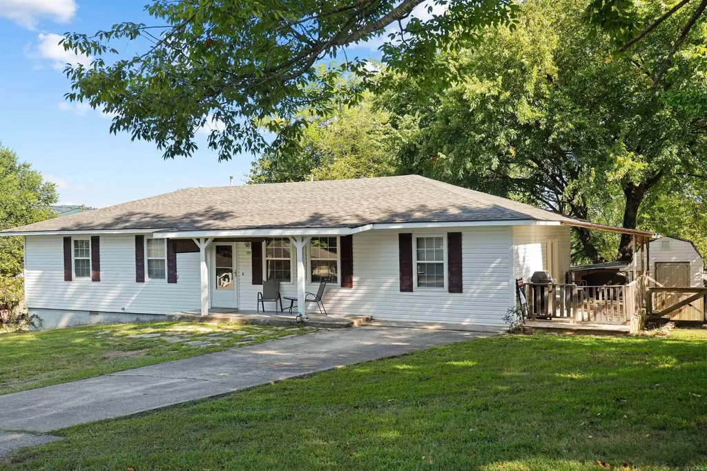 301 Winchester Street, Flippin