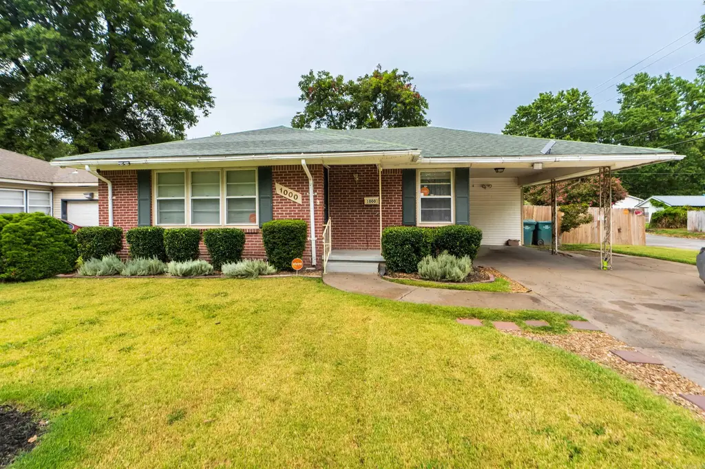 1000 W Pecan Street, Blytheville