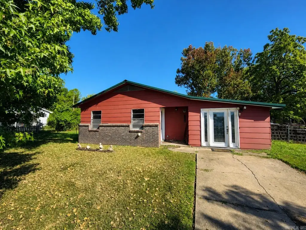 112 S Gosnell St, Blytheville