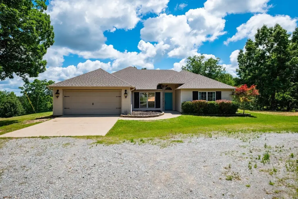 4951 Dixie Lane, Benton
