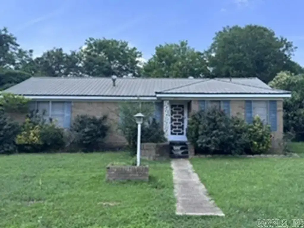 205 Patterson, Naples