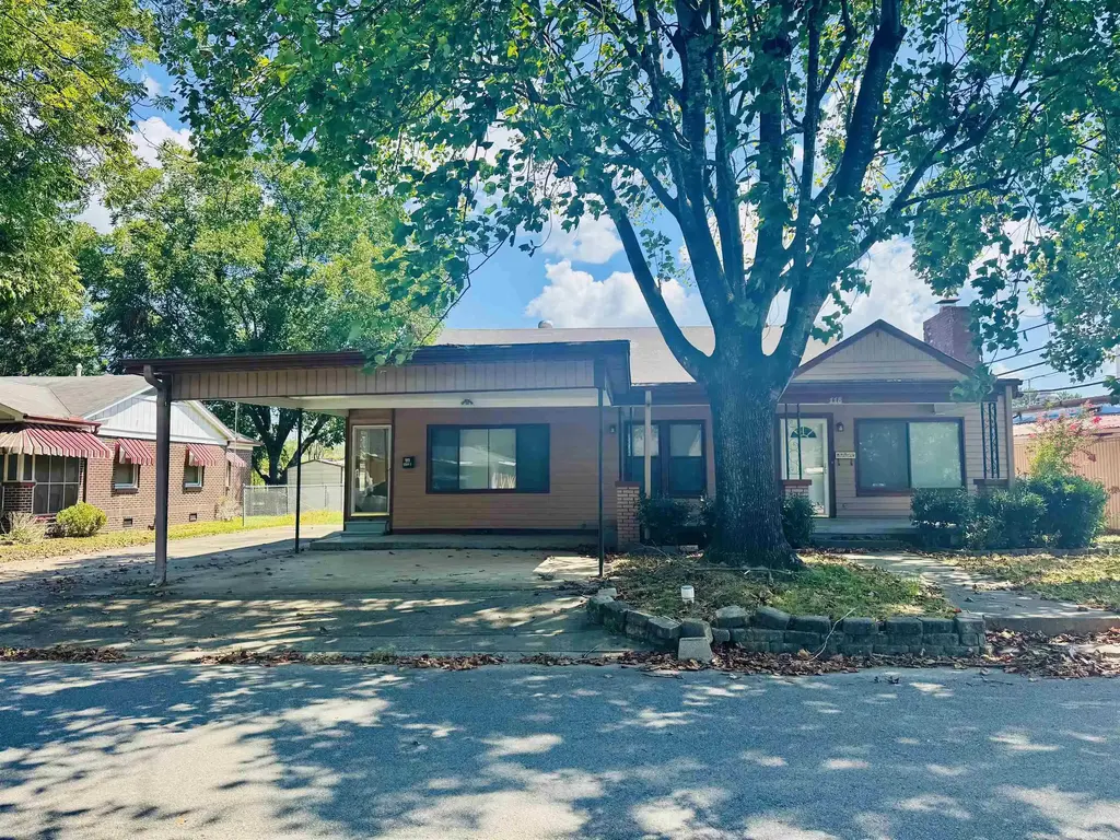 115 Crouch, Benton