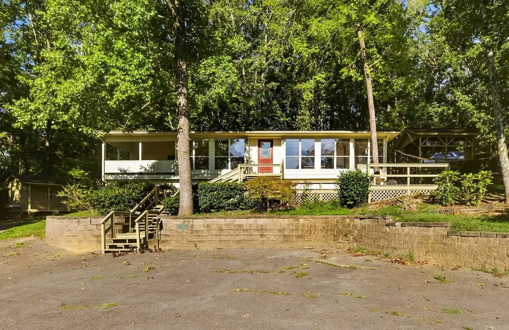 8205 & 8219 Codie Lane, Benton