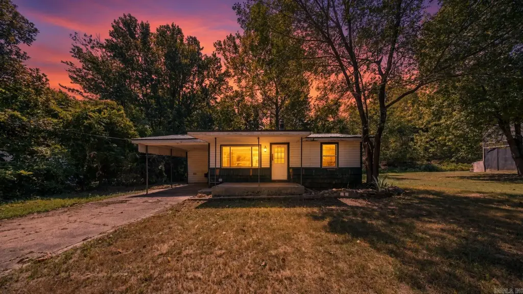 3320 Cave Creek Road, Batesville