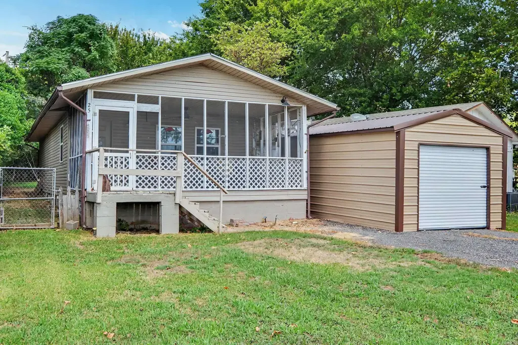 25 Shoreline Drive, Mayflower