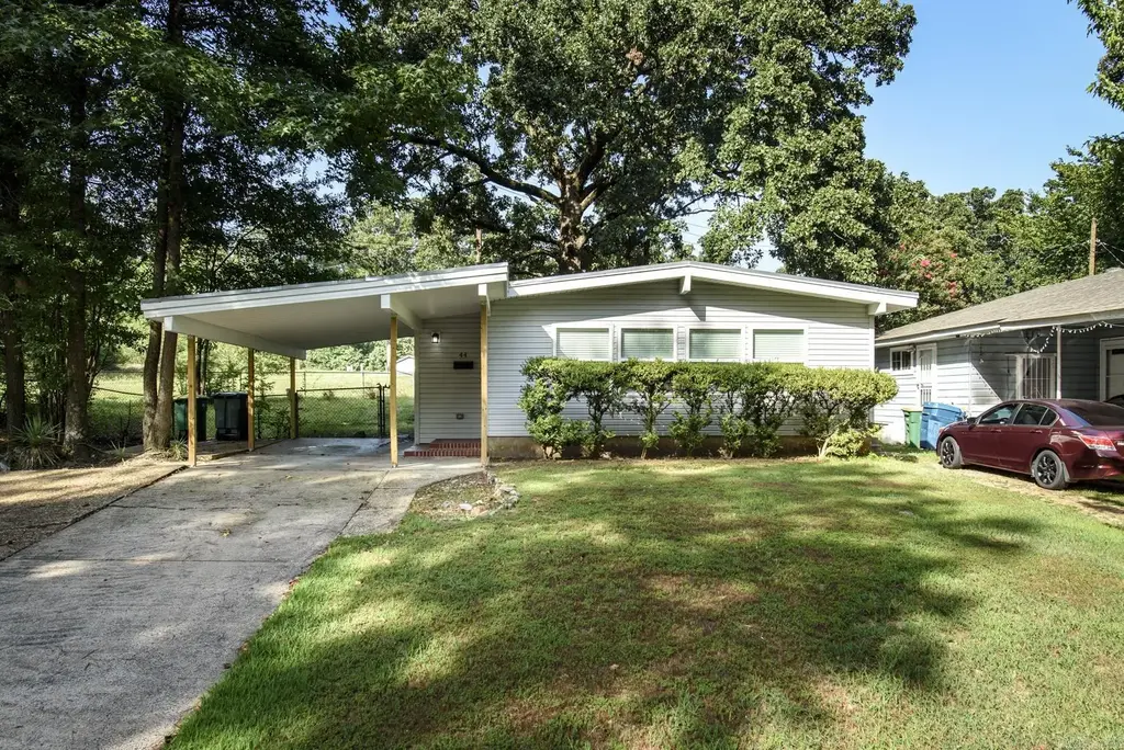 44 Sheraton Drive, Little Rock