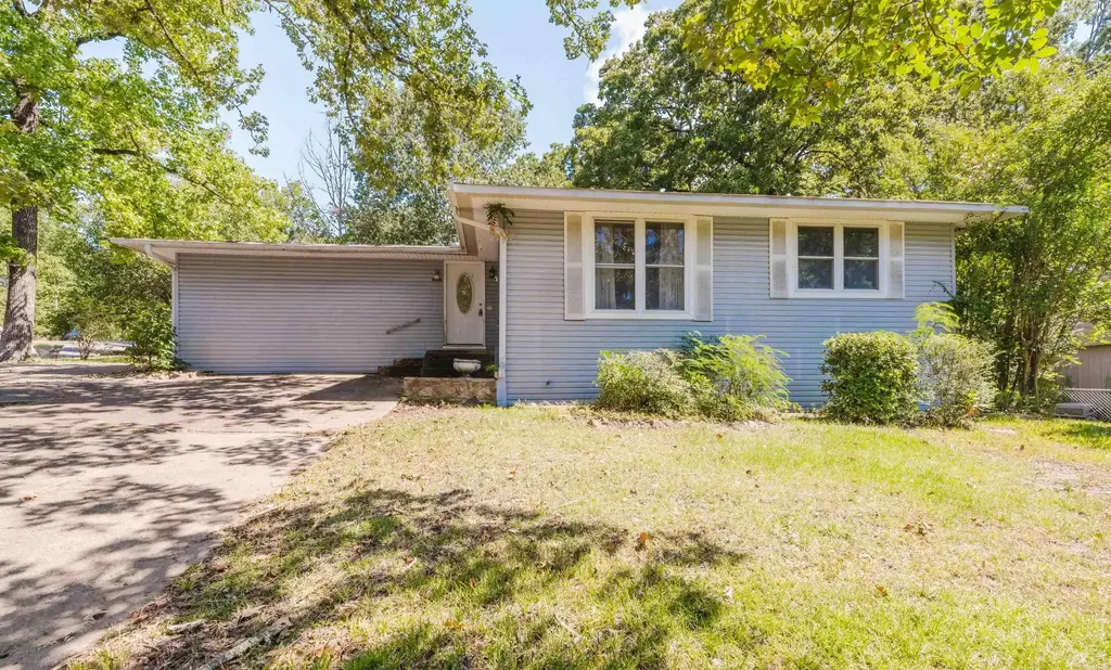 1017 Watson Place, Benton