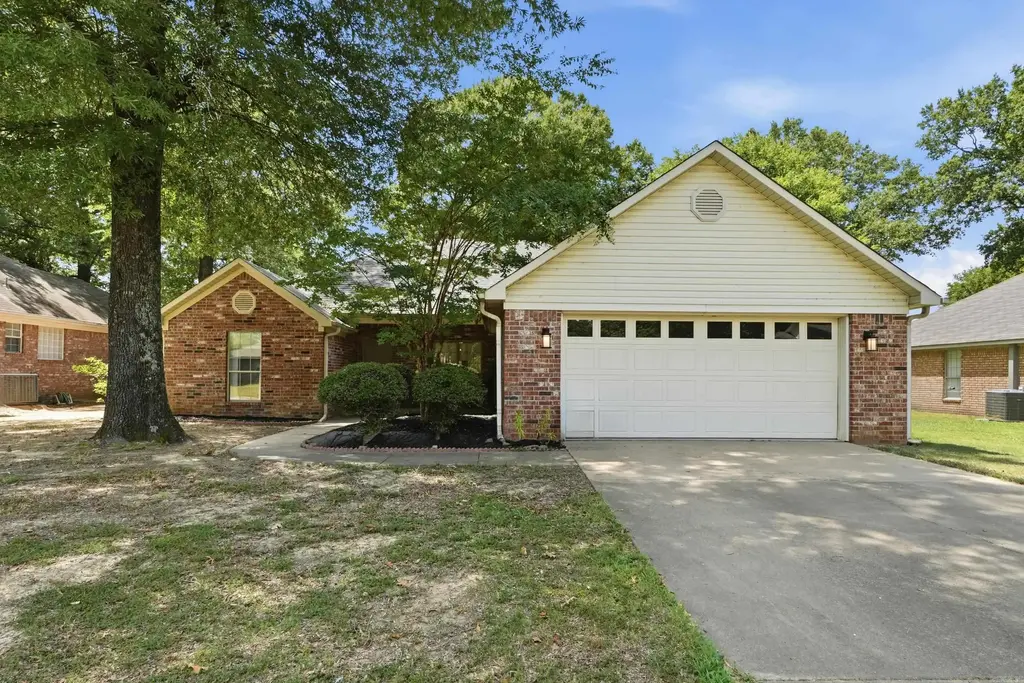 431 Bernard Drive, Conway