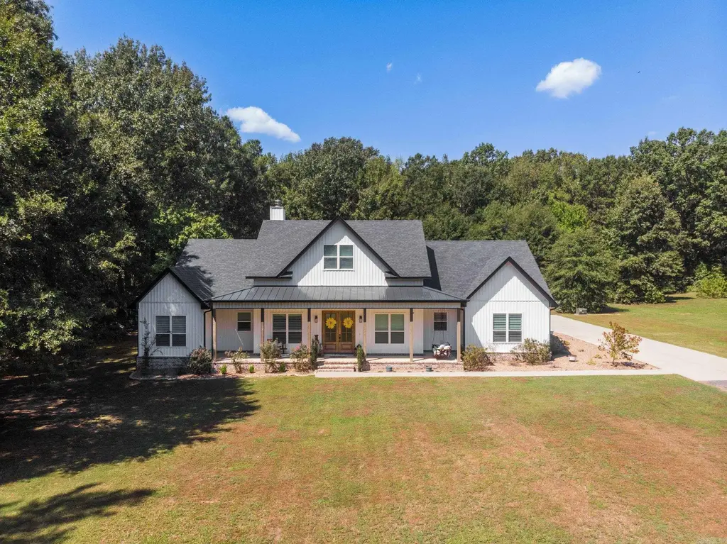 1084 Mahoney Road, Cabot