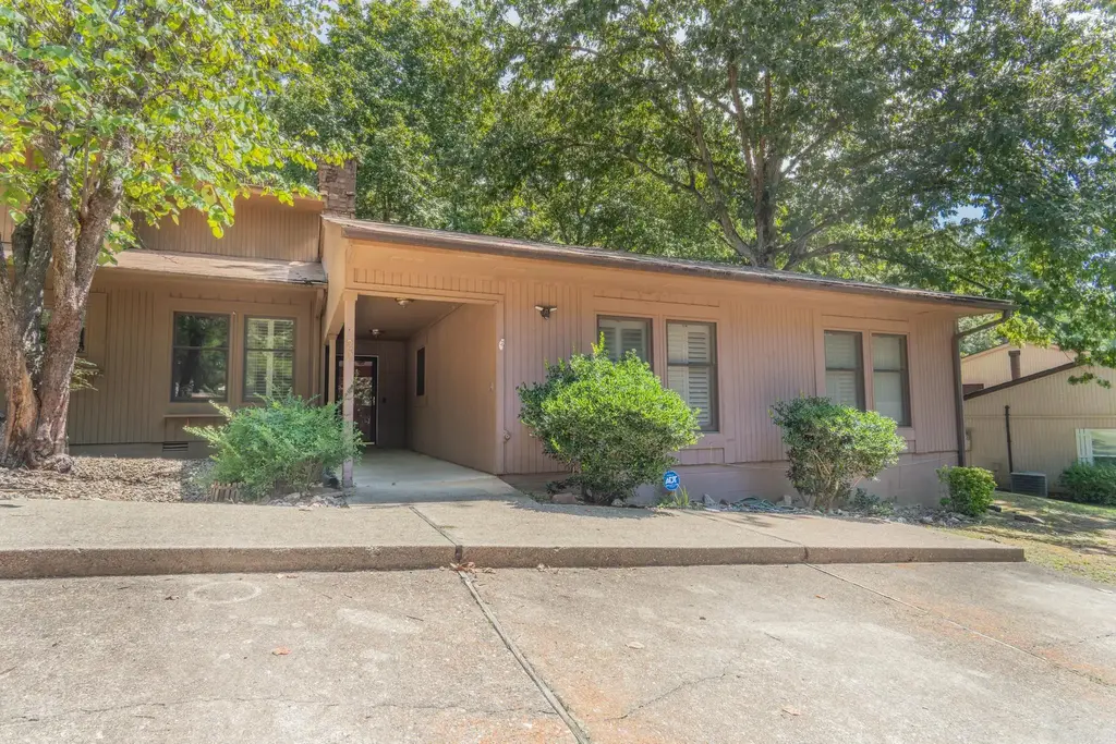 22 Reddina Lane, Hot Springs Village