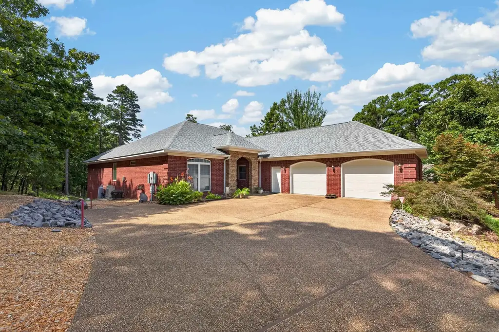 89 Mesero Way, Hot Springs Village