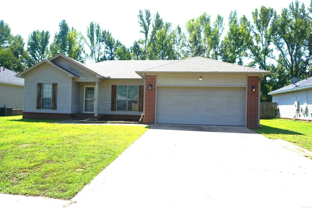 29 Weatherwood Ln, Ward