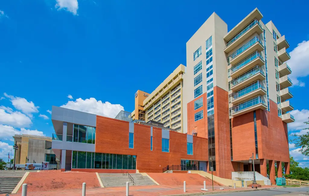 5 Statehouse Plaza, Little Rock