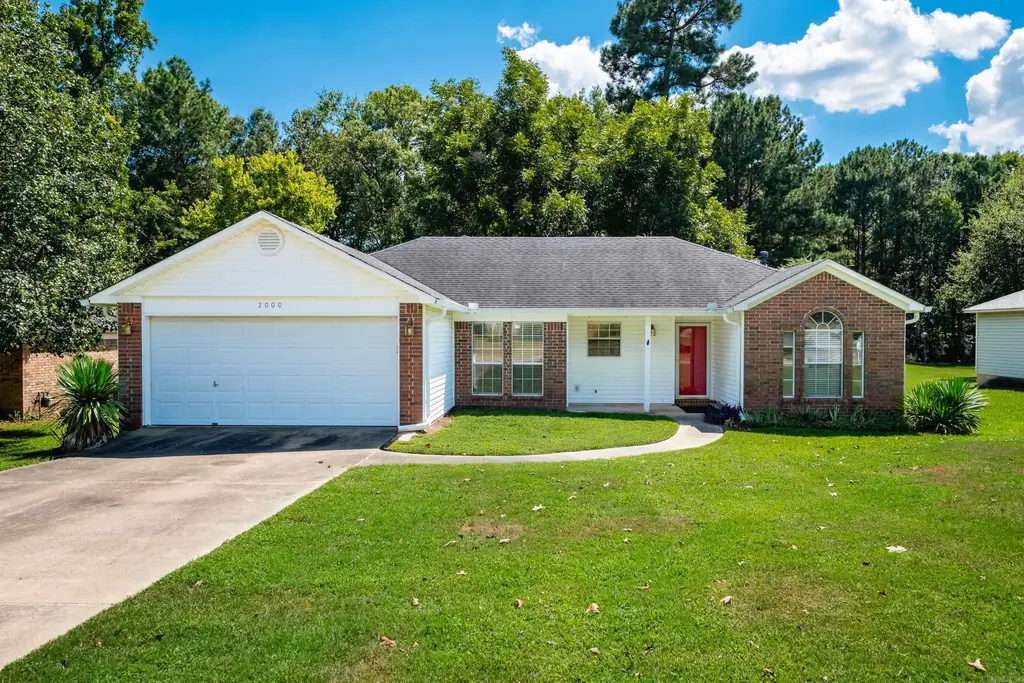 2000 Cherry Creek Circle, Bryant