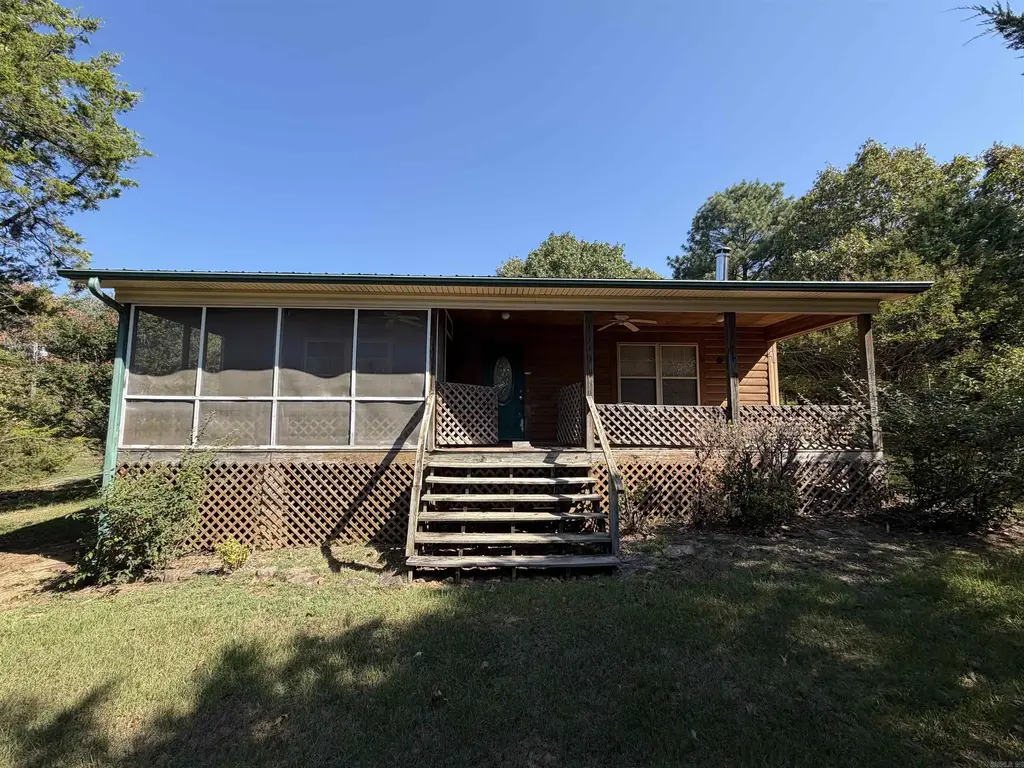 140 Janel Court, Romance
