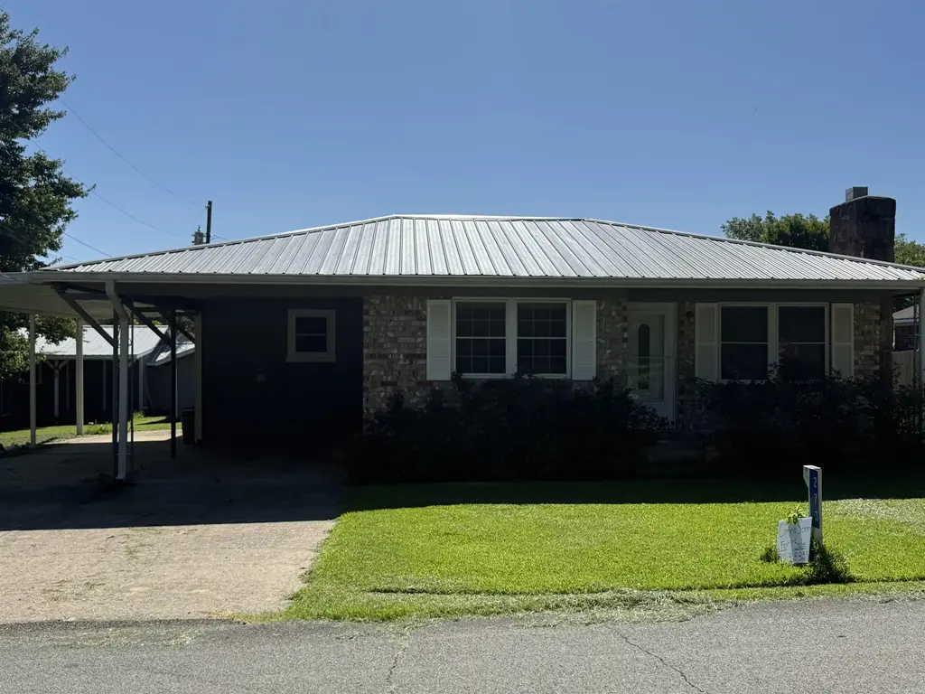 273 Poplar Street, Clinton