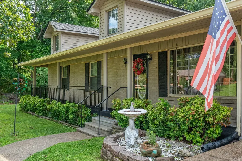 108 Mossman Street, Hot Springs