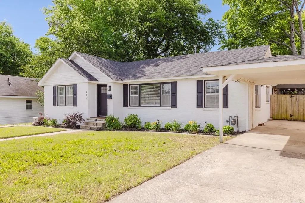 213 E Narroway, Benton