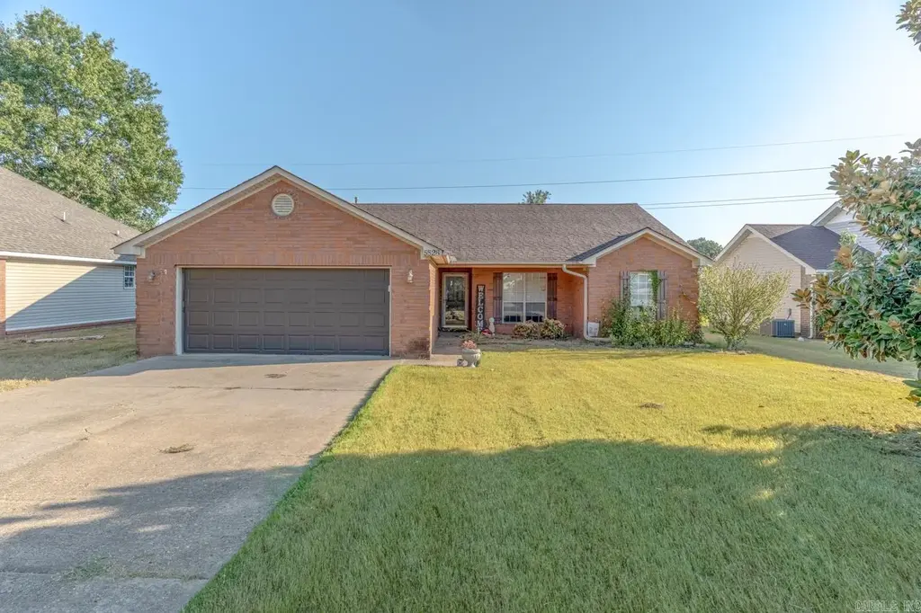 5528 Caribbean Pl, Jonesboro