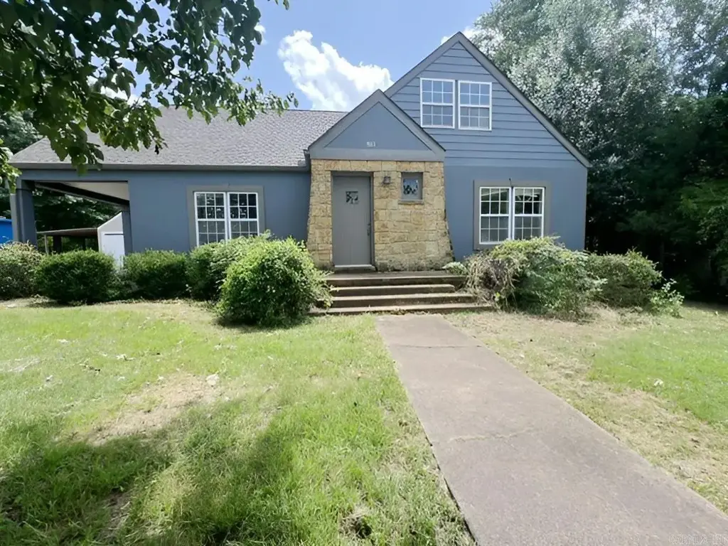 811 Dalton Street, Pocahontas