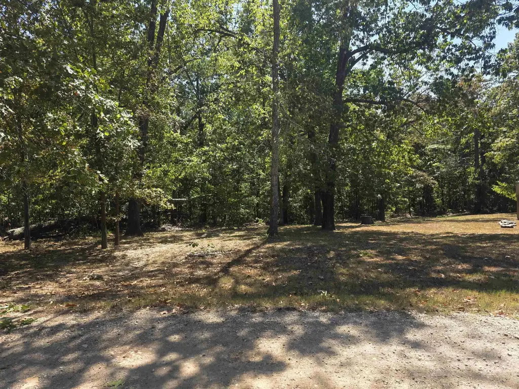 L-7, B-3 Moore Road, Highland