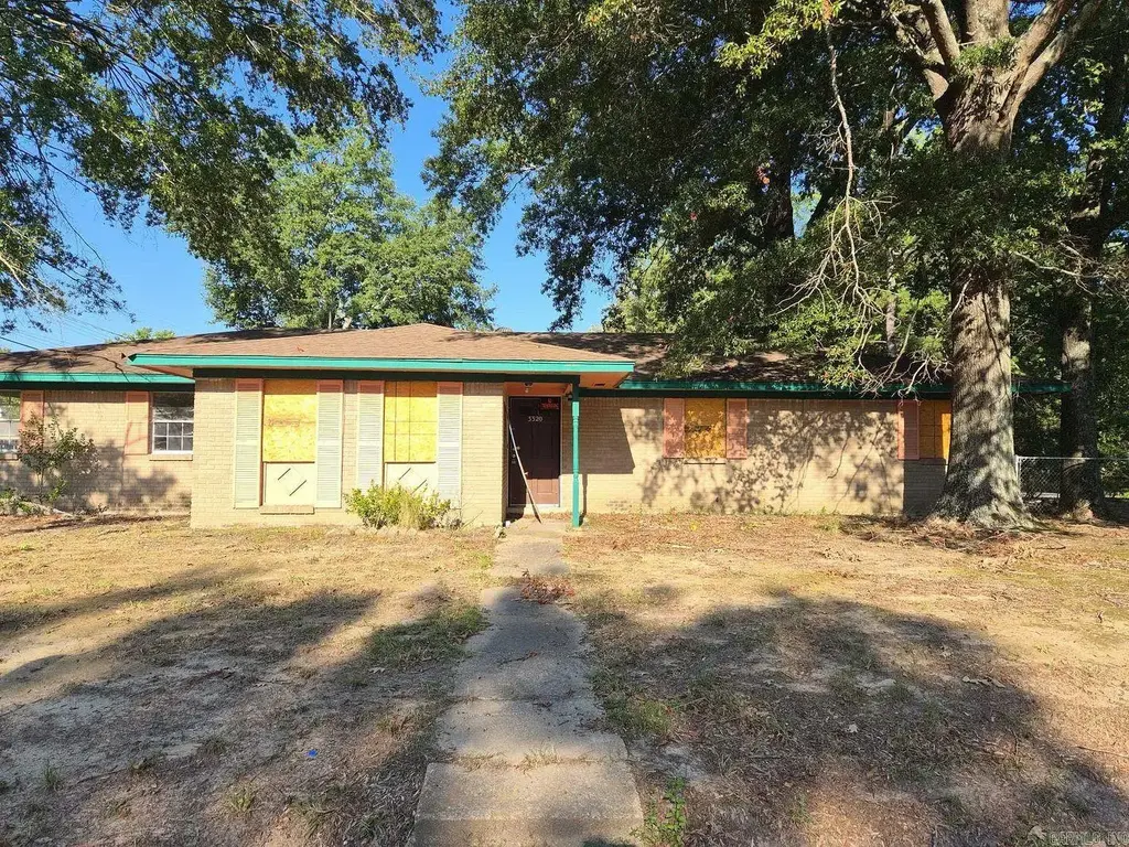 3320 S Main Street, Pine Bluff