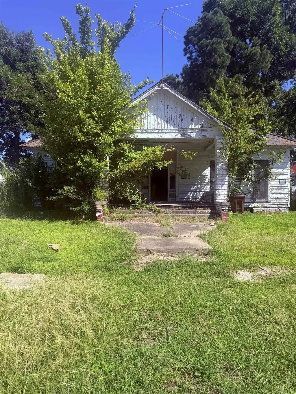 815 W 2nd, Pine Bluff