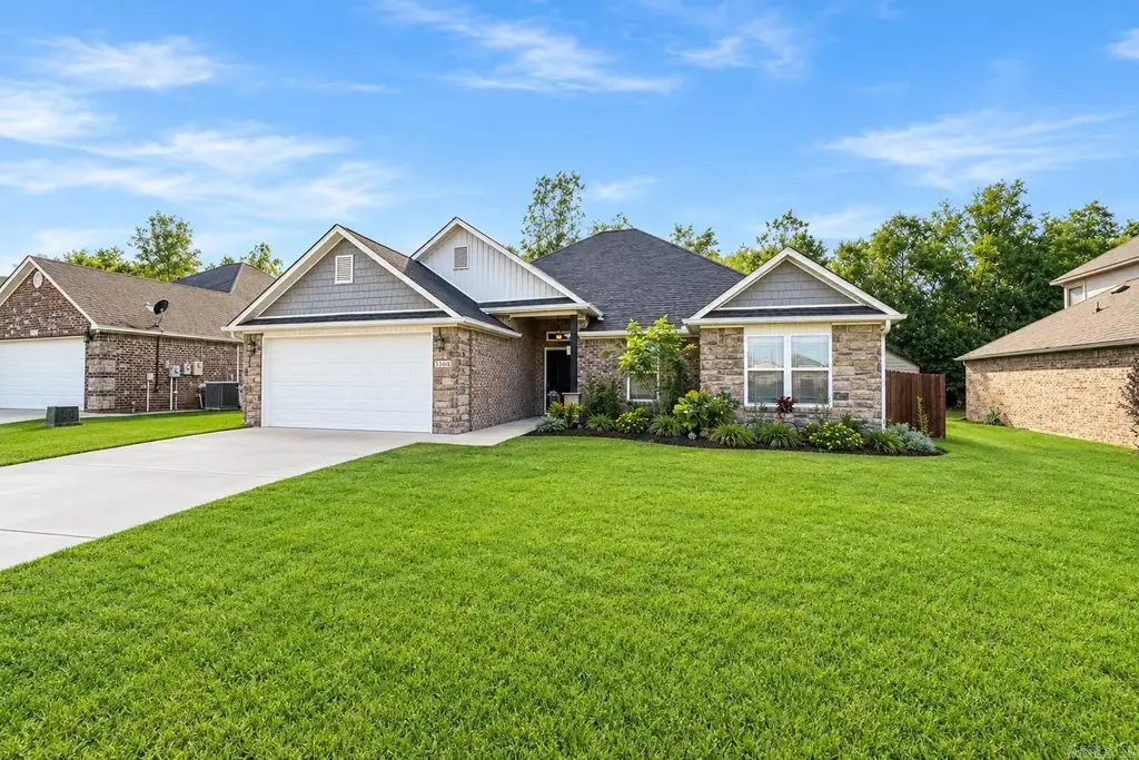 3015 Gladstone Drive, Conway