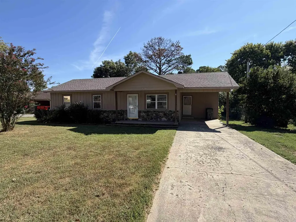 609 Linda Lane, Paragould