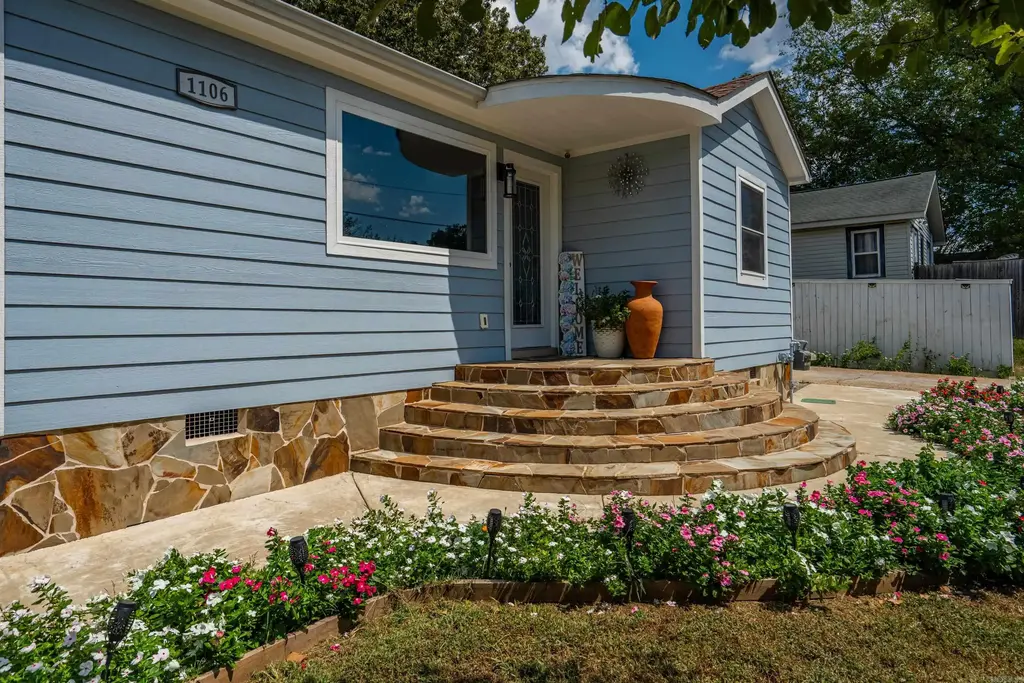 1106 W St Louis Street, Hot Springs