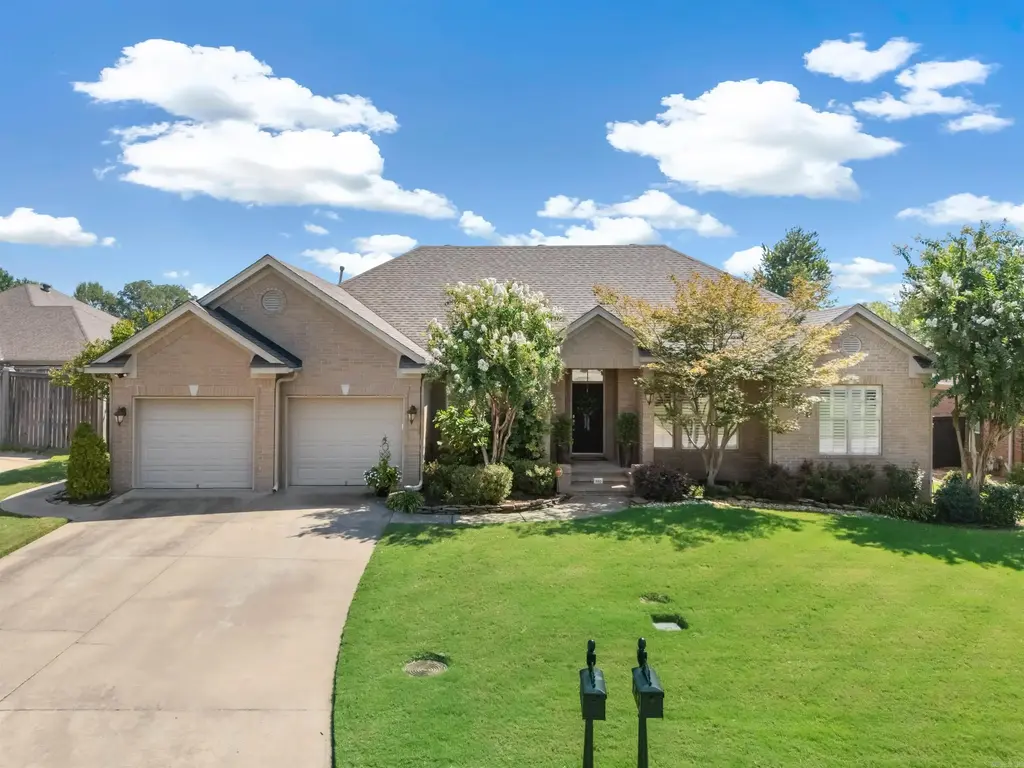 880 Nottingham Drive, Conway