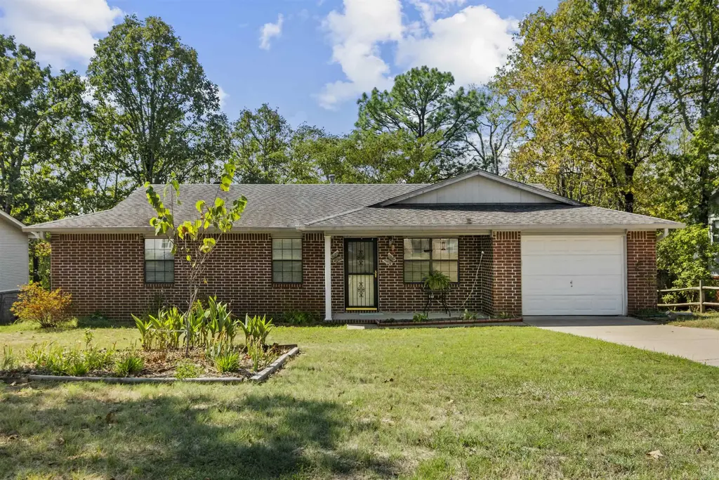 11 High Oak Cove, Sherwood