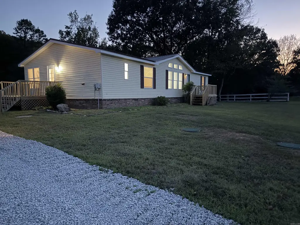 133 Reid Road, Rose Bud