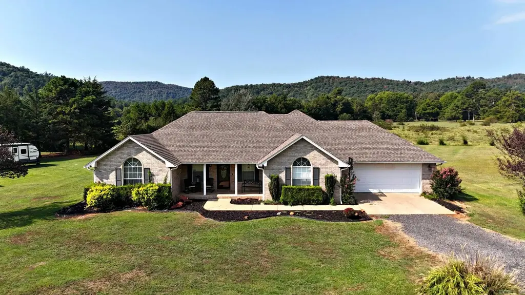 126 Apple Blossom Lane, Mena