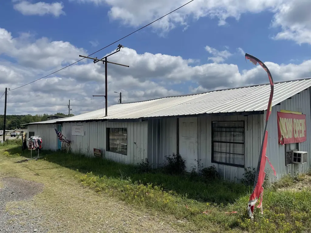 3491 Highway 71 S, Mena